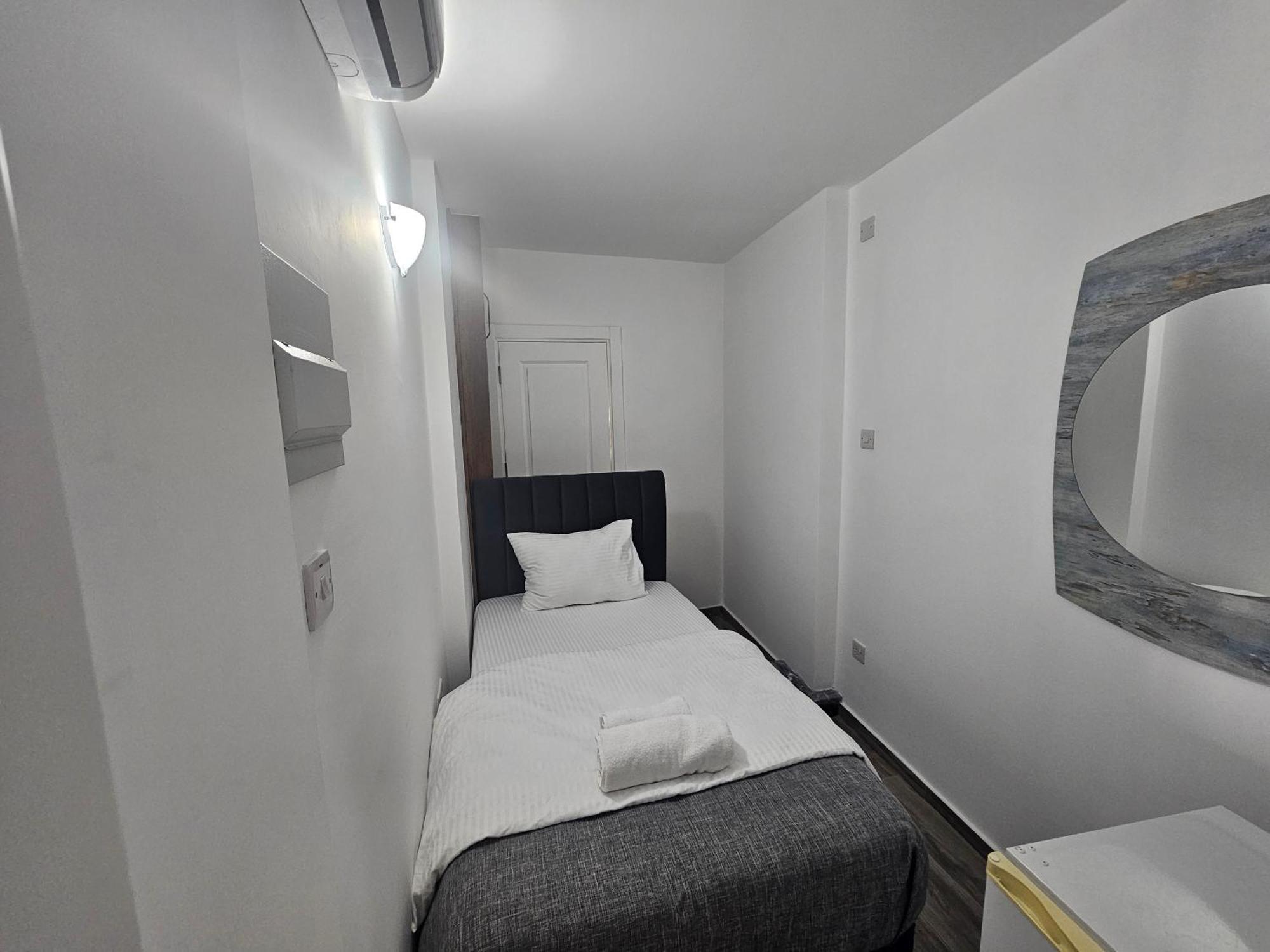 Cyprus Harbour Suites ไคริเนีย ภายนอก รูปภาพ