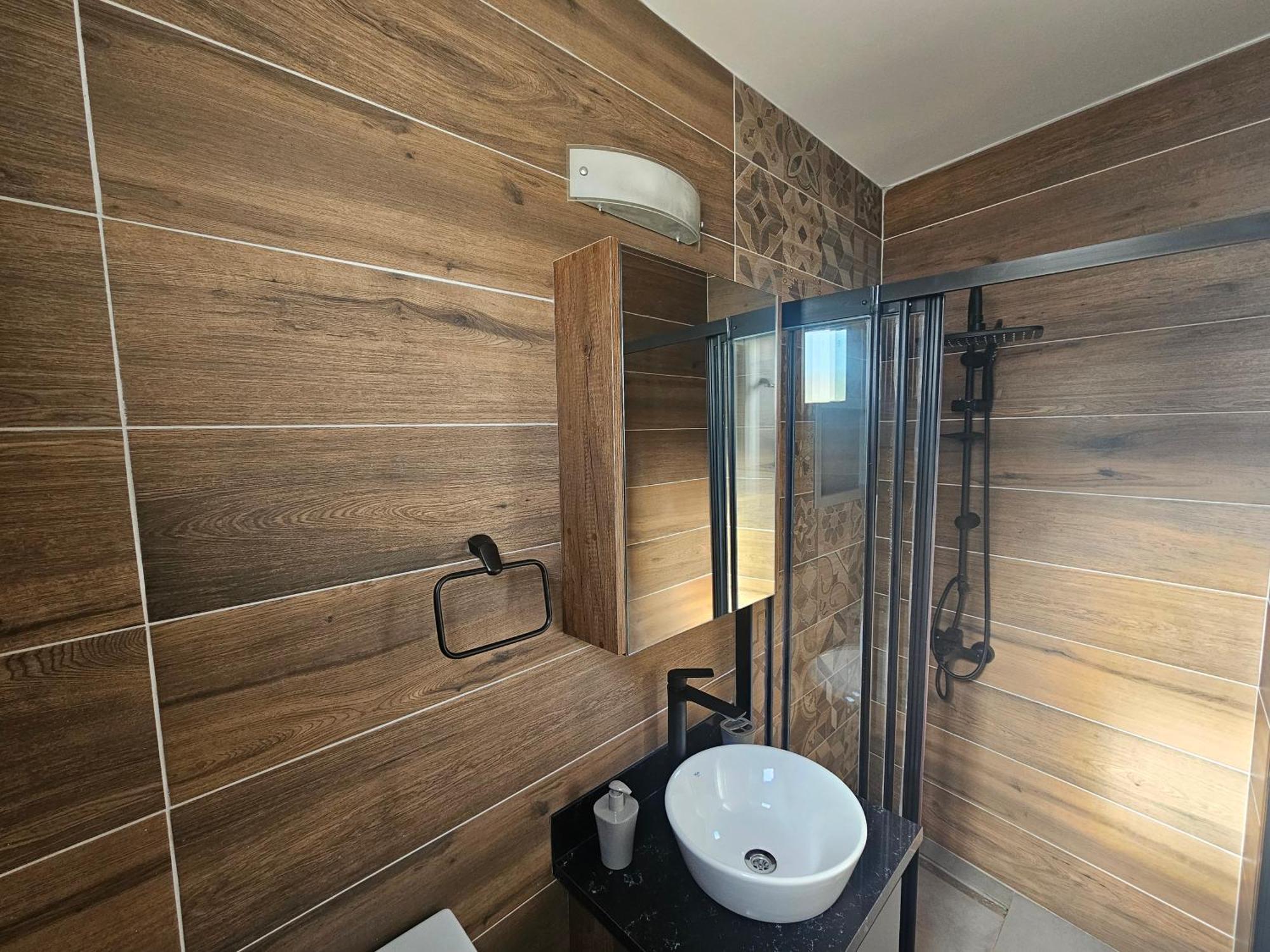 Cyprus Harbour Suites ไคริเนีย ภายนอก รูปภาพ