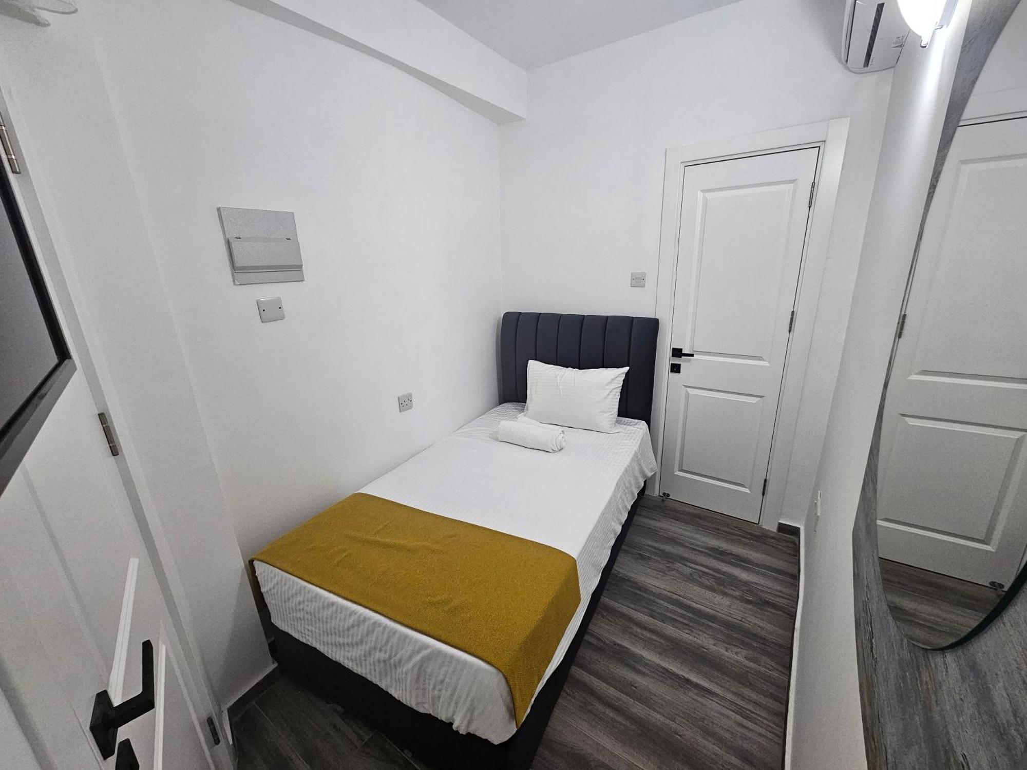 Cyprus Harbour Suites ไคริเนีย ภายนอก รูปภาพ