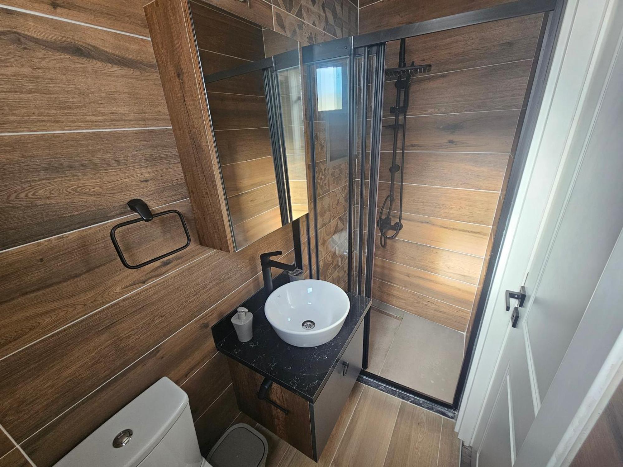 Cyprus Harbour Suites ไคริเนีย ภายนอก รูปภาพ